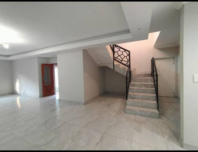 4 BEDROOM HOUSE FOR SALE IN AMBERFIELD RIDGE